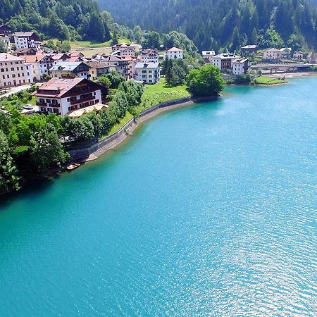 Albergo Meuble Victoria Auronzo di Cadore Exterior foto