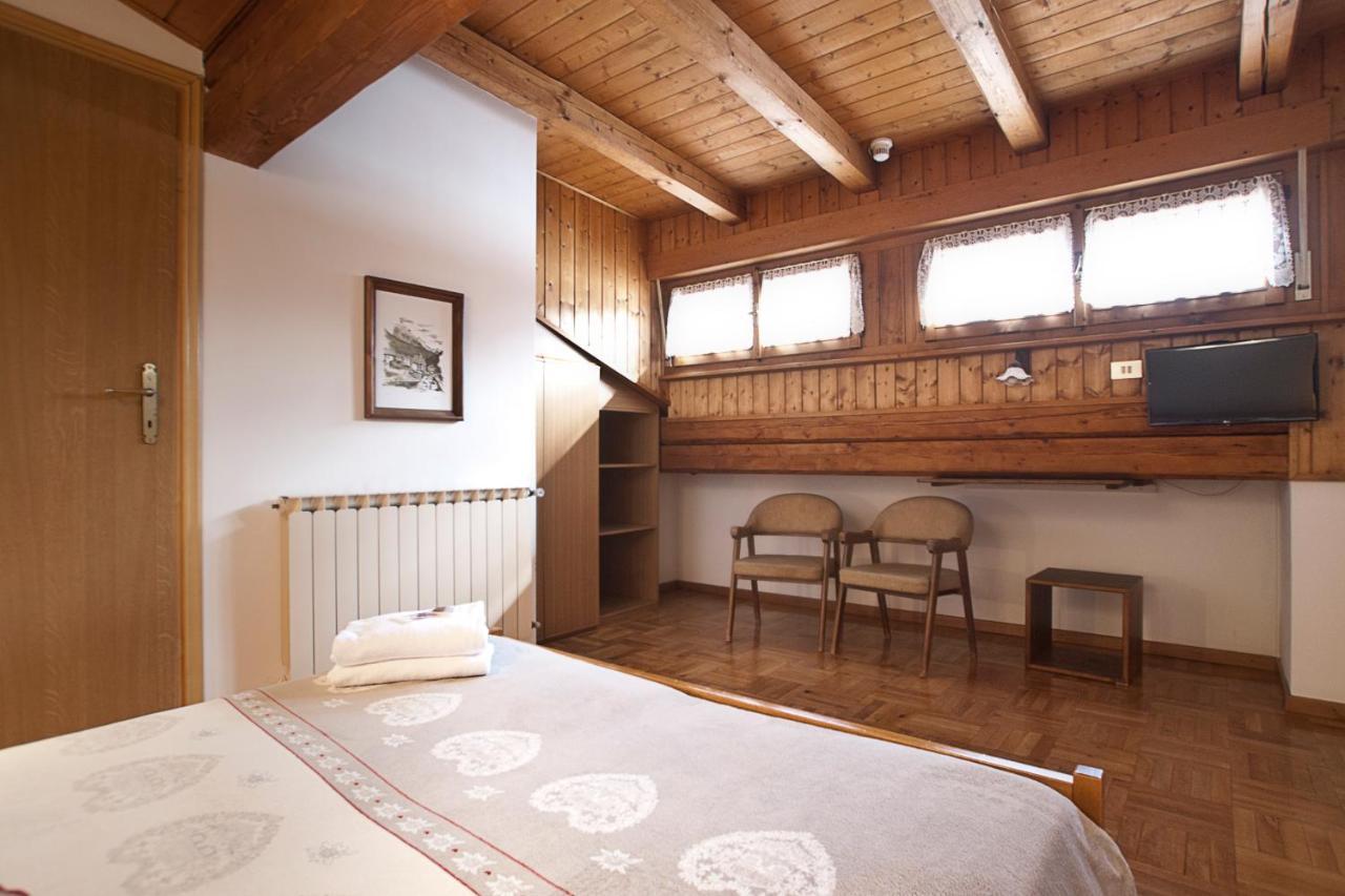Albergo Meuble Victoria Auronzo di Cadore Exterior foto