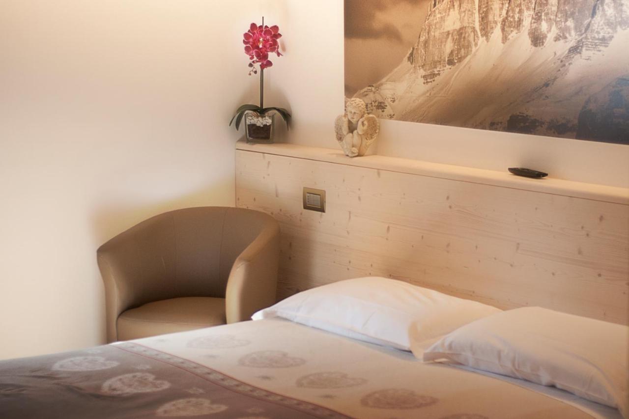 Albergo Meuble Victoria Auronzo di Cadore Exterior foto
